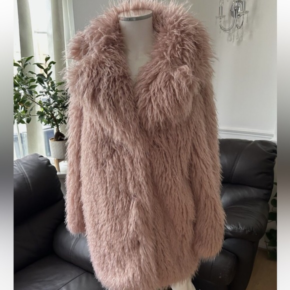 Zara Faux Fur Coat ZW Collection - Picture 16 of 16